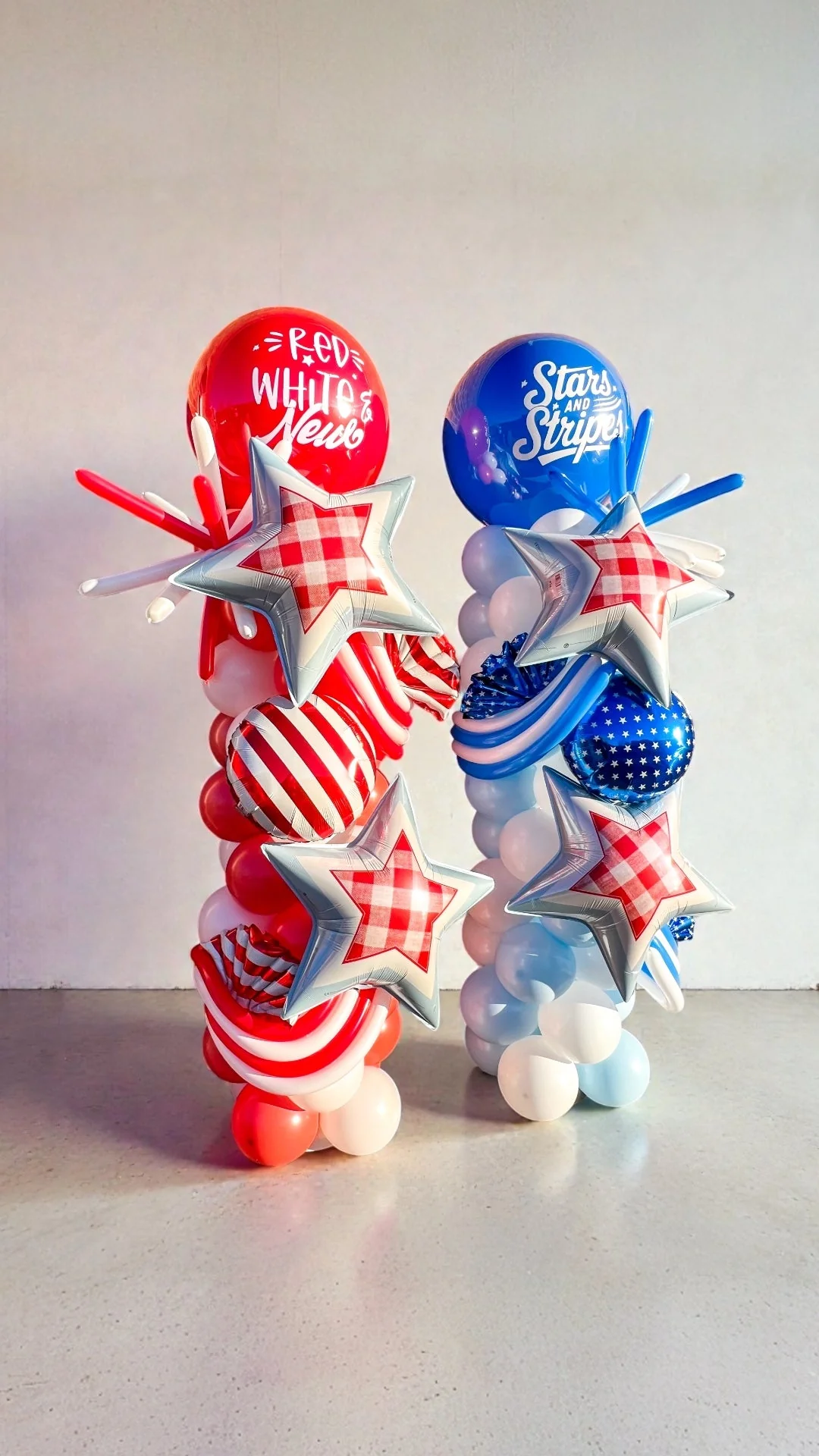 24" Star USA Patriotic Picnic Gingham Star Foil Balloon - Image 4