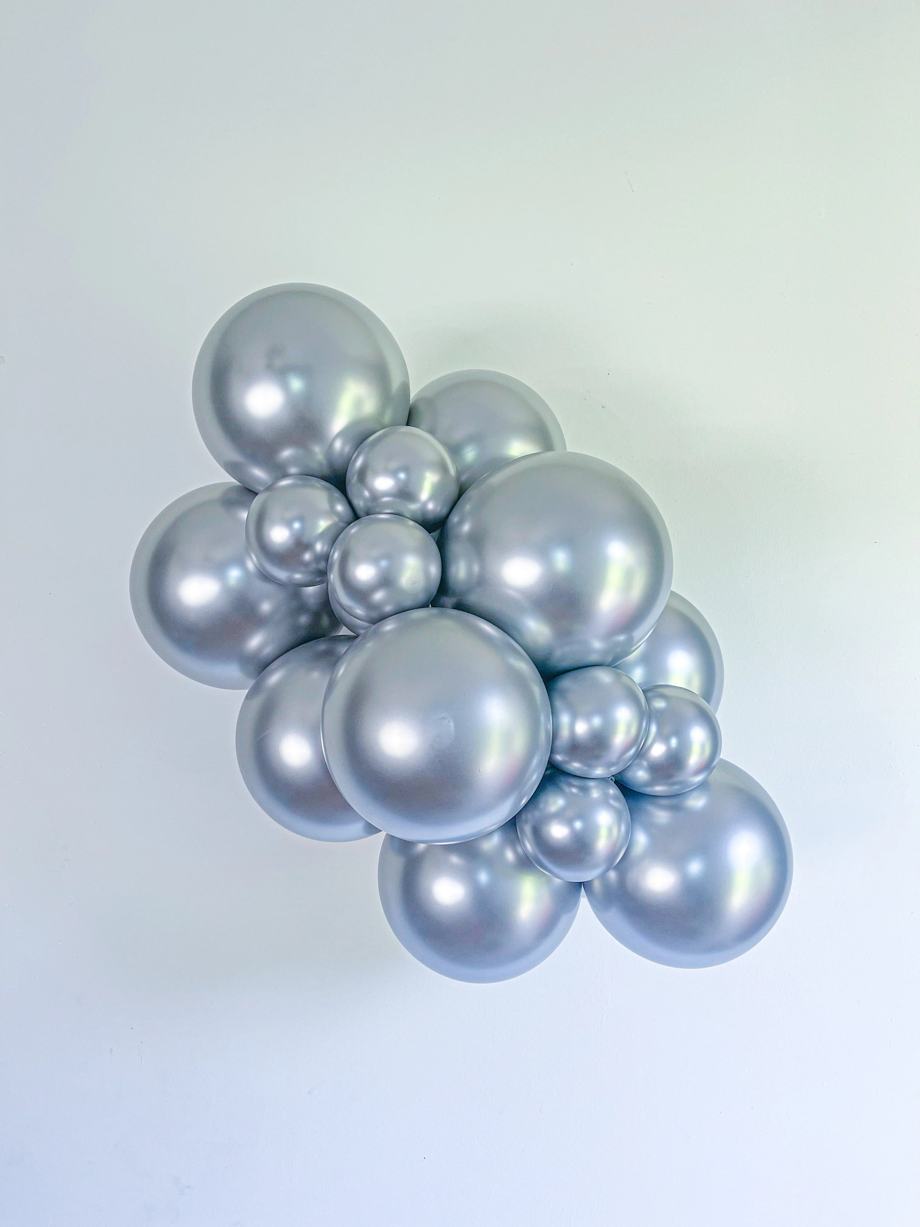 260 Silvery Chrome Like Tuftex Effects Latex Balloons (50 Per Bag) - Image 2